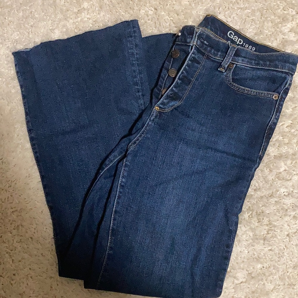 Raw hem, flare jeans